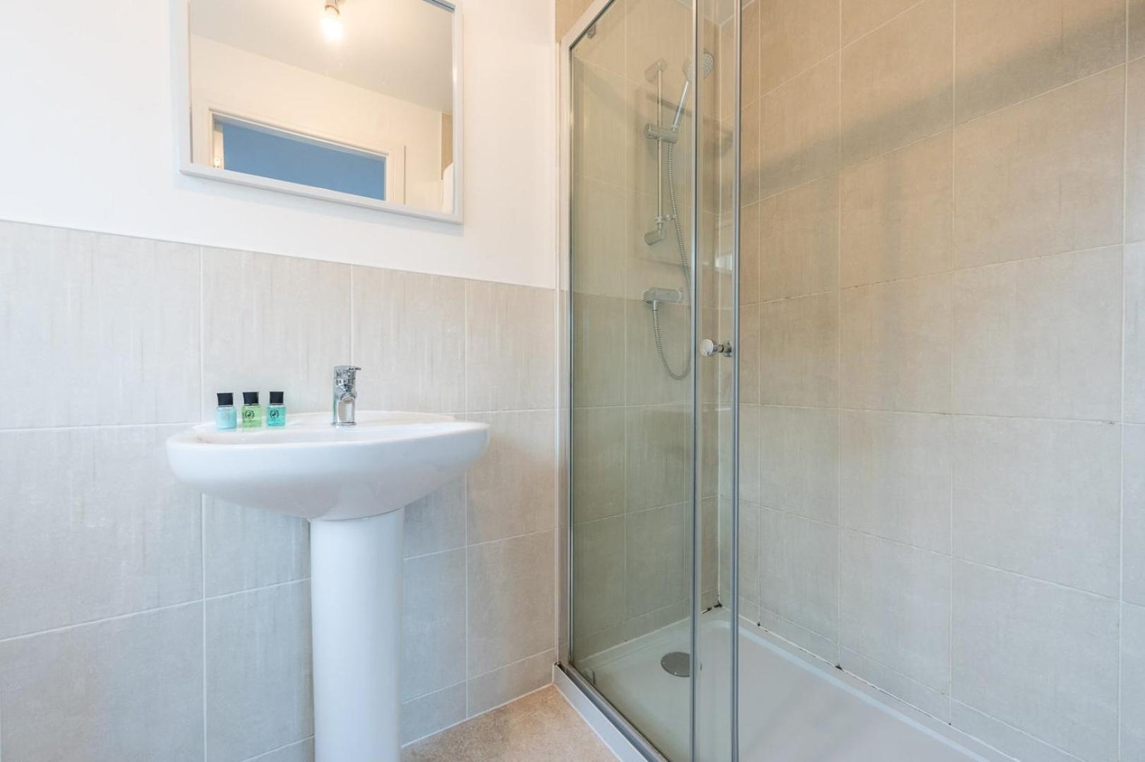 Temper Mill Way By Ty Sa Holiday home Newport (Gwent)
